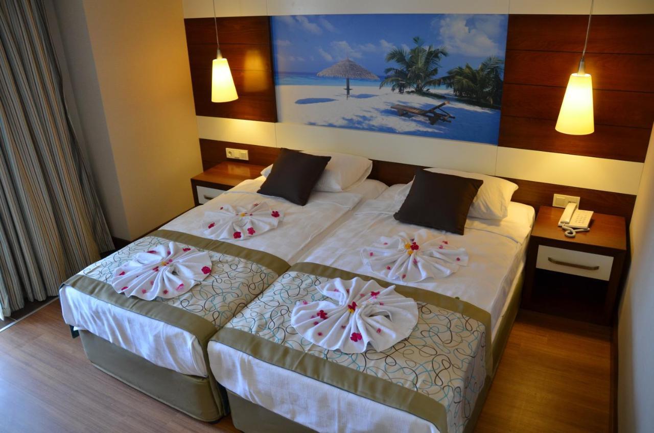 Holiday City Hotel (Adults Only) سيدي الغرفة الصورة